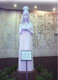 A statue of Lady Hsi-Ling-Shih