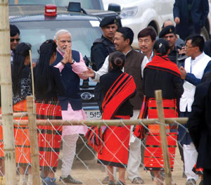 Narendra Modi welcomed at Imphal